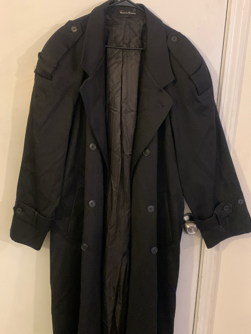 Zele Black Double-Breasted Trench Coat